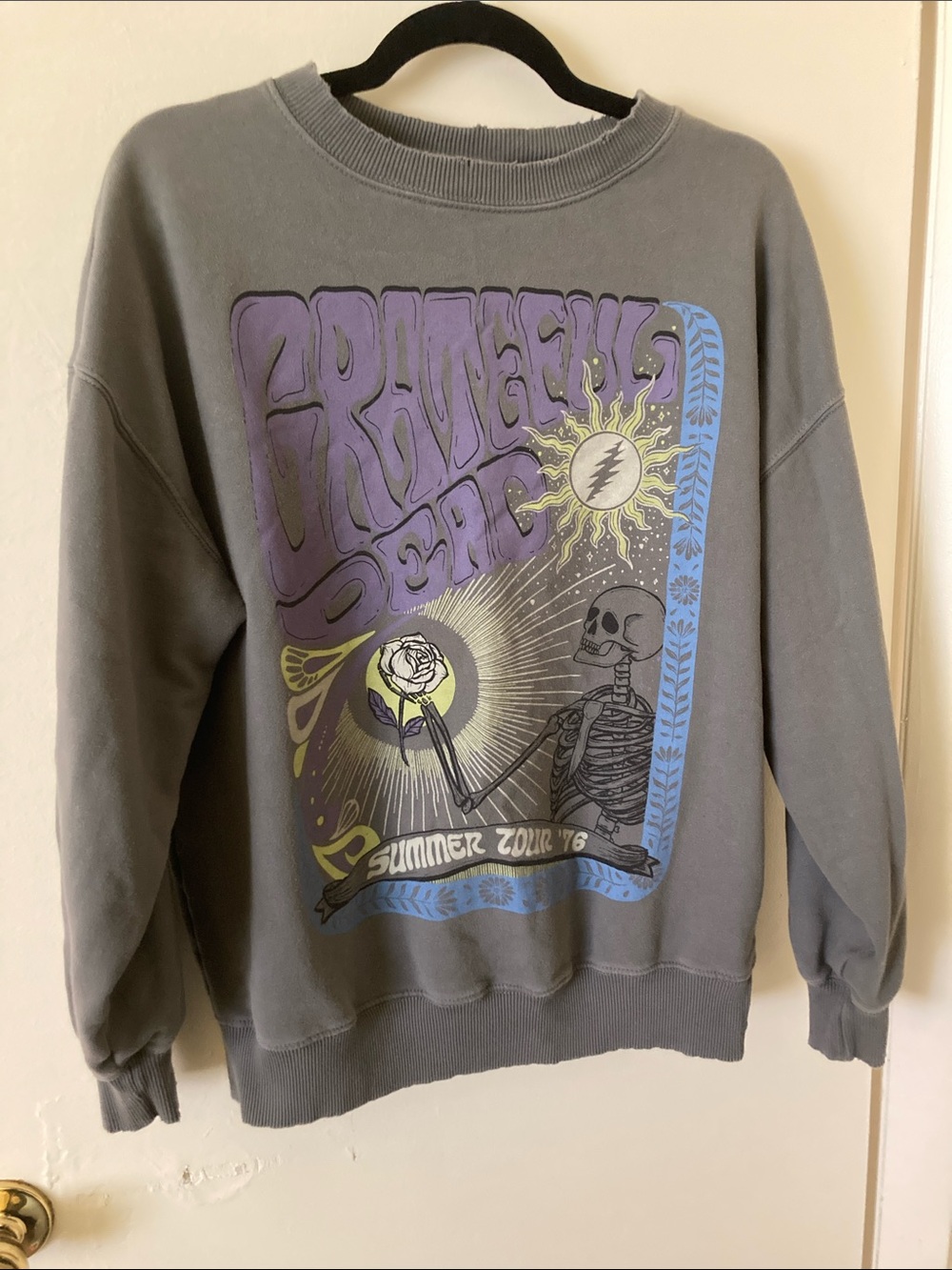 American Eagle Outfitters Gray Crewneck Sweatshirt with Purple & Blue Graphic